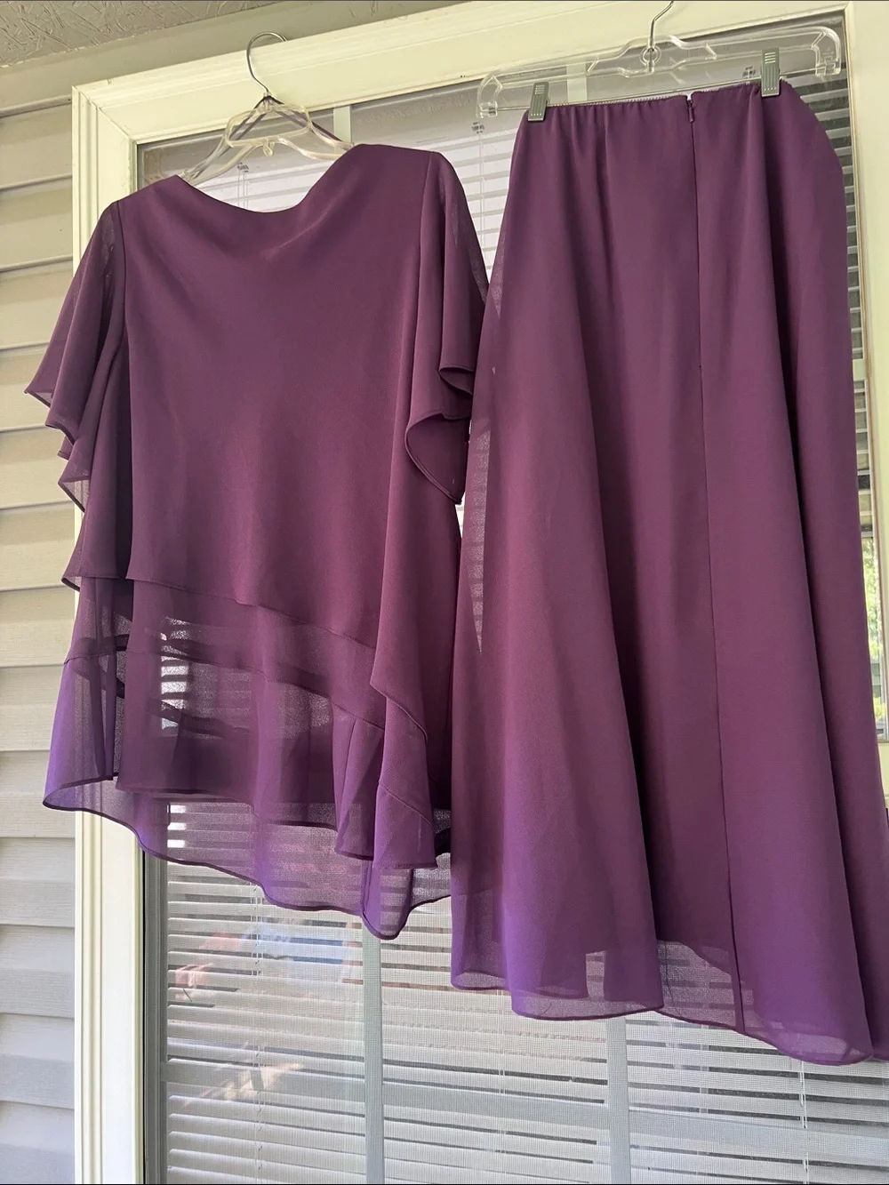 Alex Evenings flowing chiffon